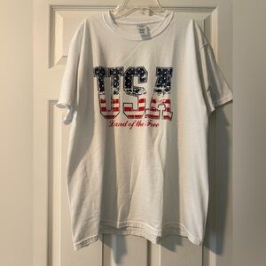 Gildan White USA Graphic Men's Shirt